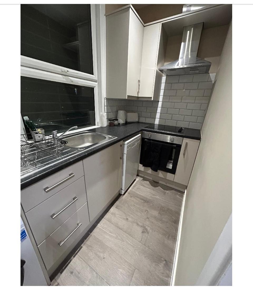 Central Locations 1 Bed Apartments Sleeps 4 런던 외부 사진